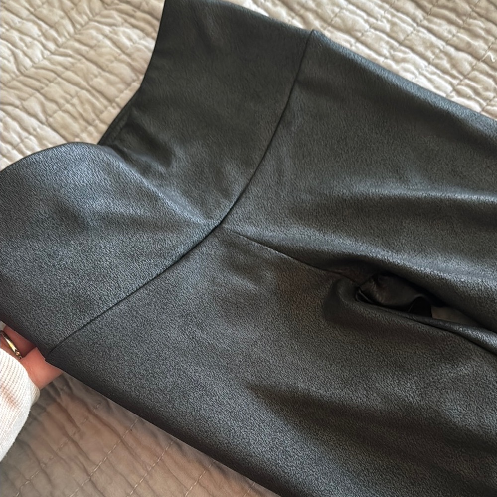 Sugar and Jade Black Faux Leather Looks Girls Leggings Size Small